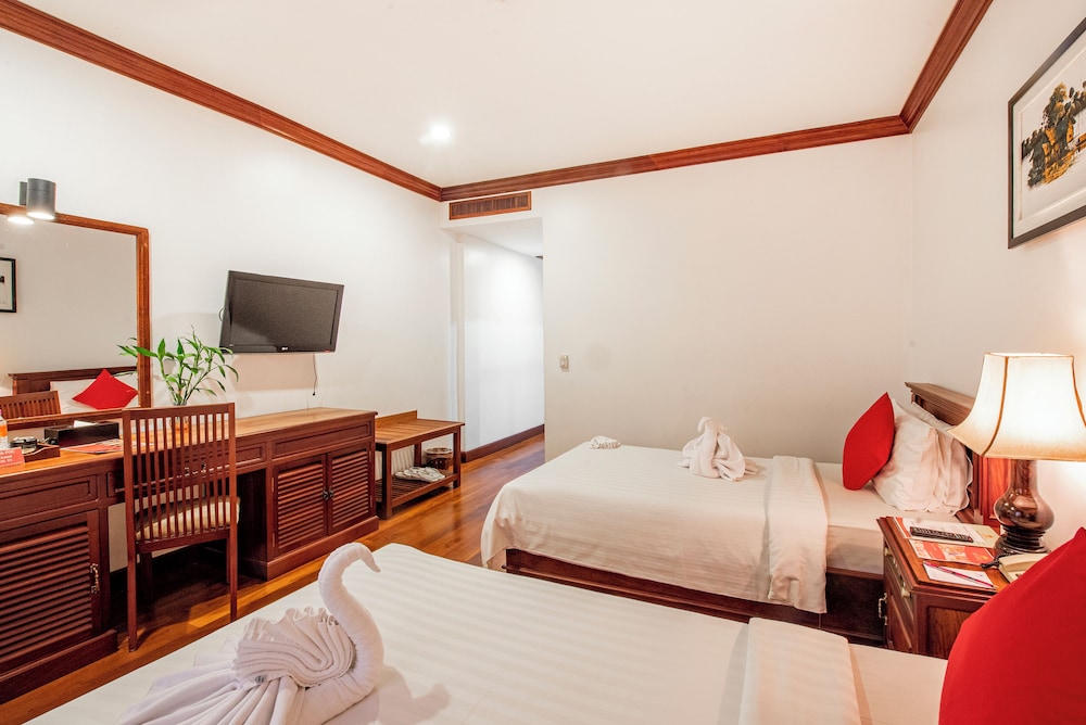 Deluxe, Twin Beds