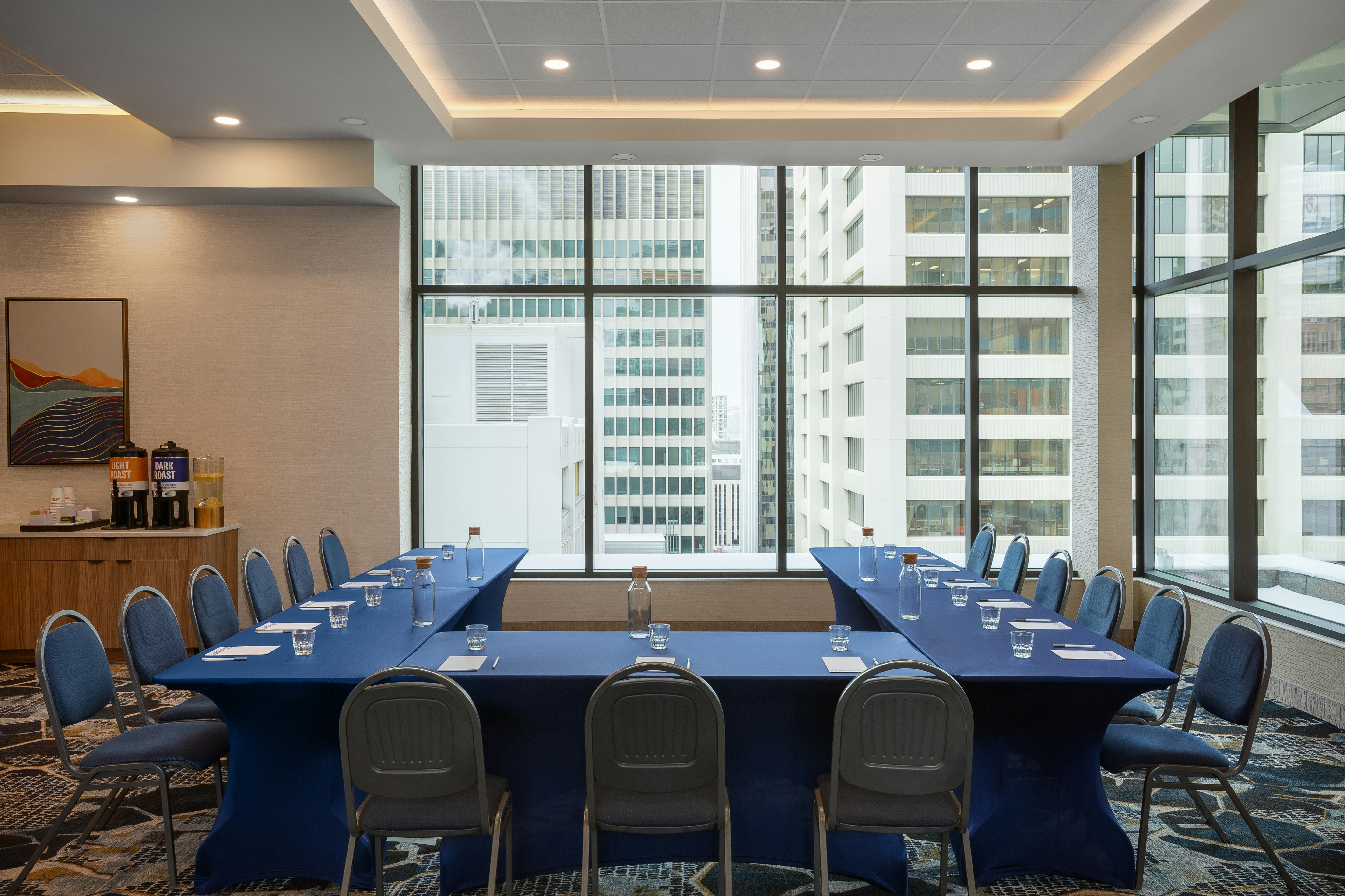 Hampton Inn by Hilton Calgary Downtown 37/41