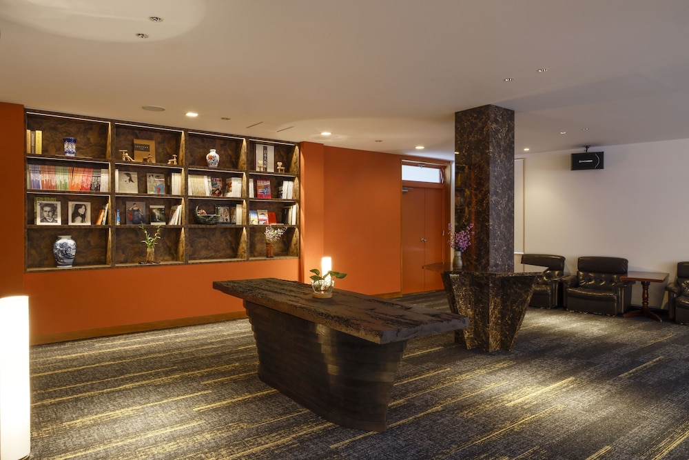lobby