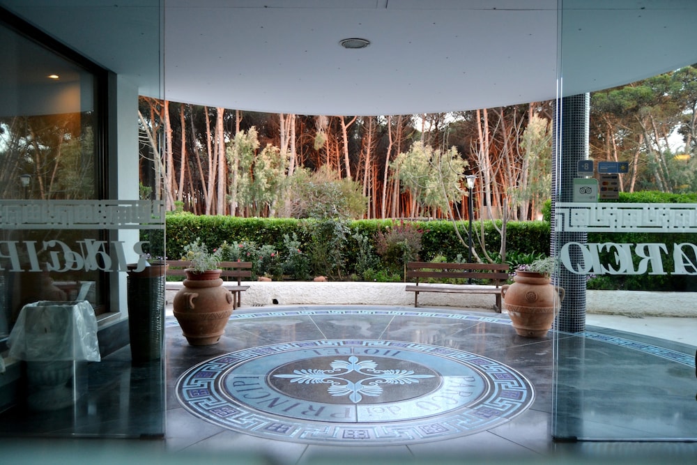 Parco Dei Principi 39/53