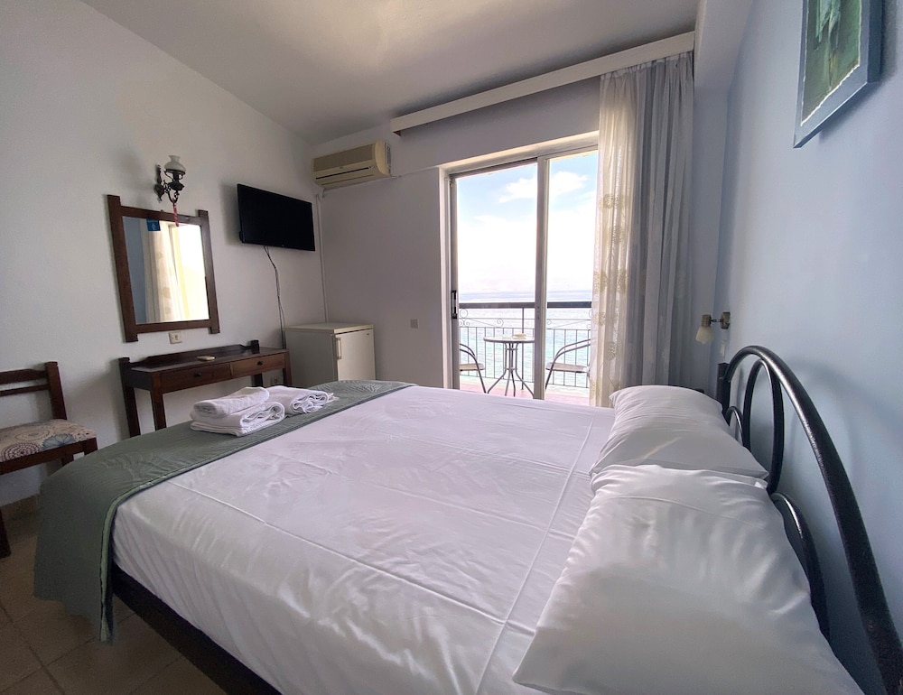 El Greco Hotel 9/50