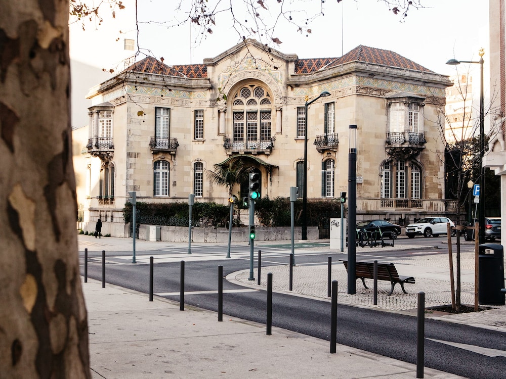 Dear Lisbon Valmor Palace 47/53