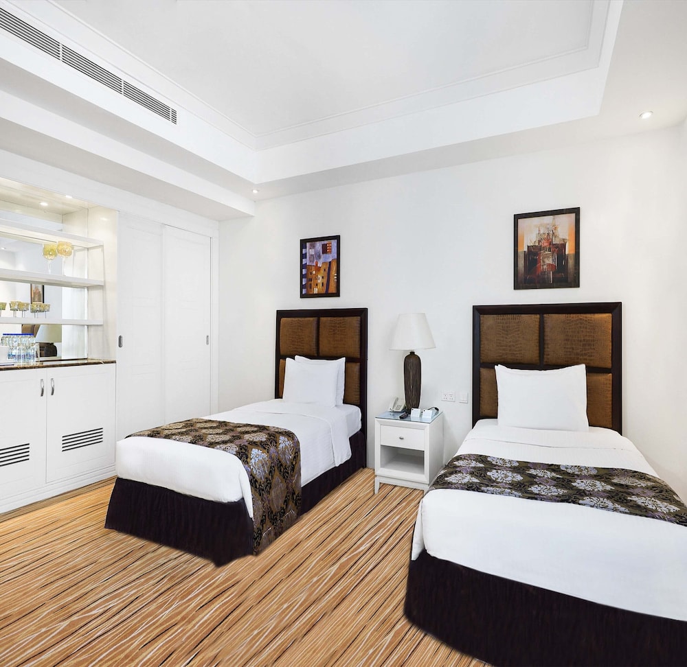 CLASSIC, TWIN BEDS