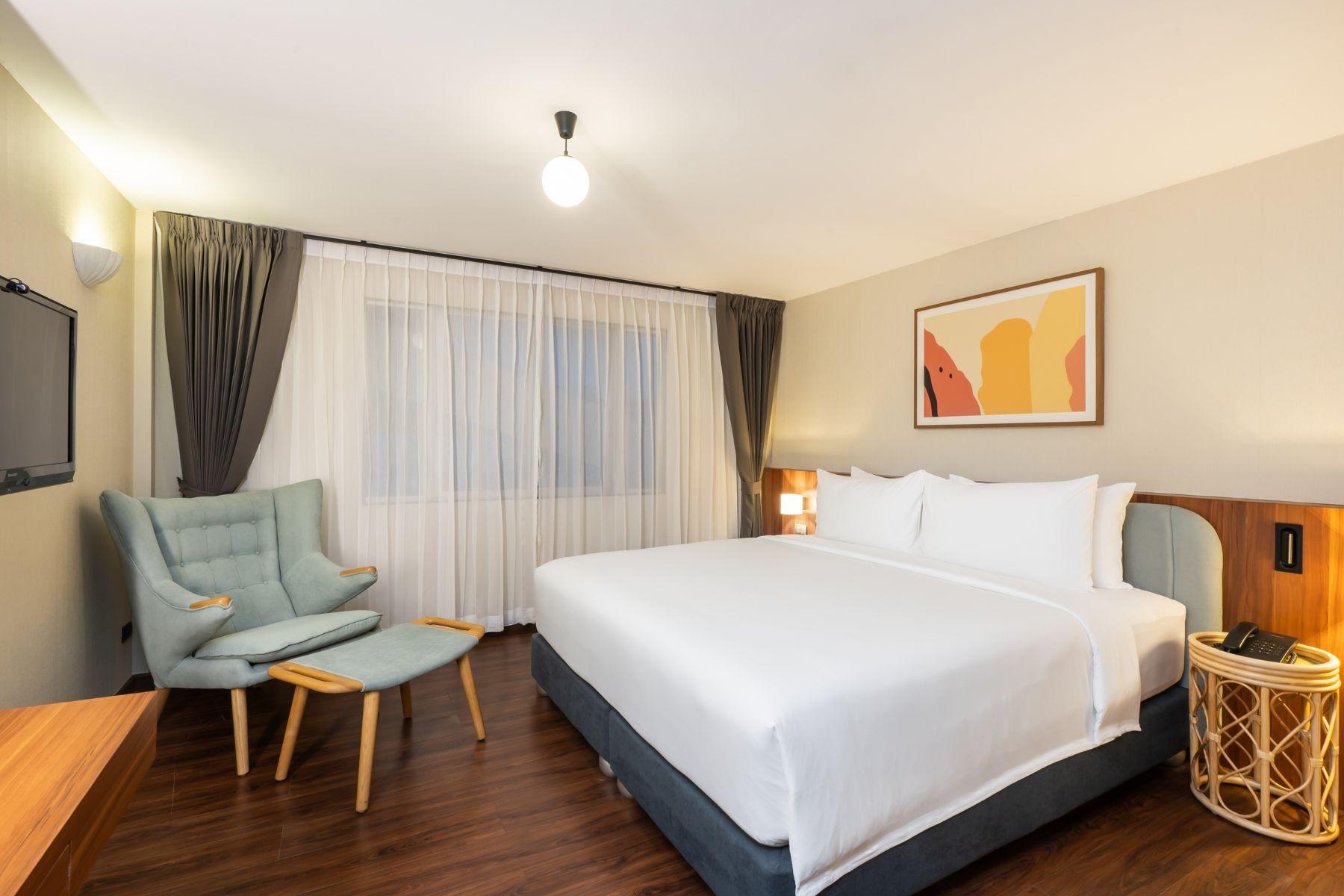 CLUB, DOUBLE BED