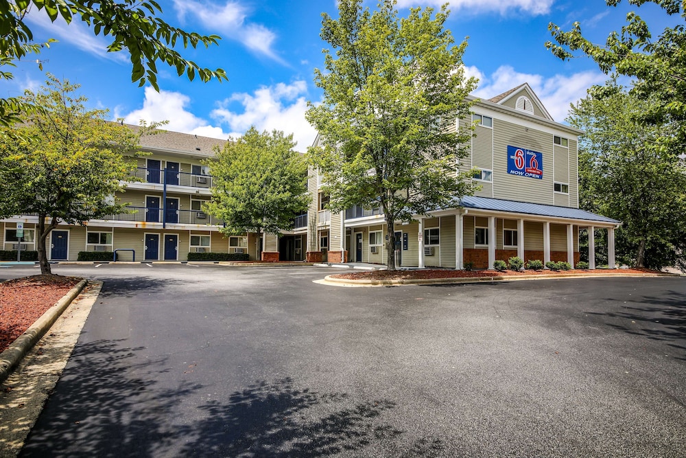 Motel6 Greensboro, NC - I-40 31/37