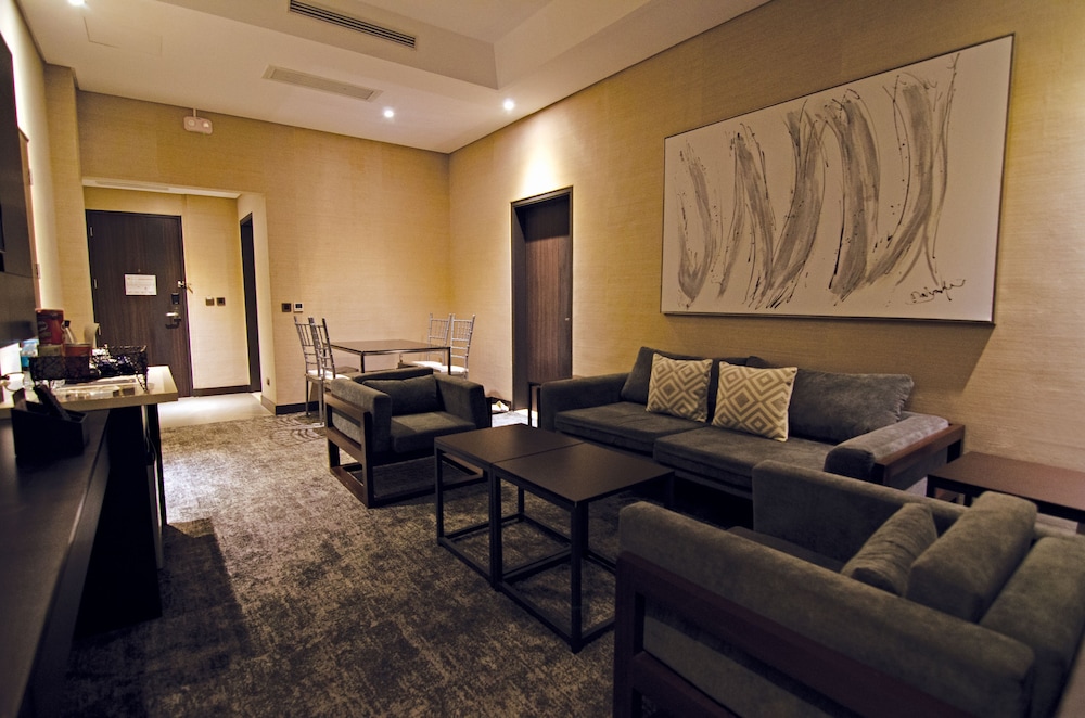 The Oriental Legazpi 30/50