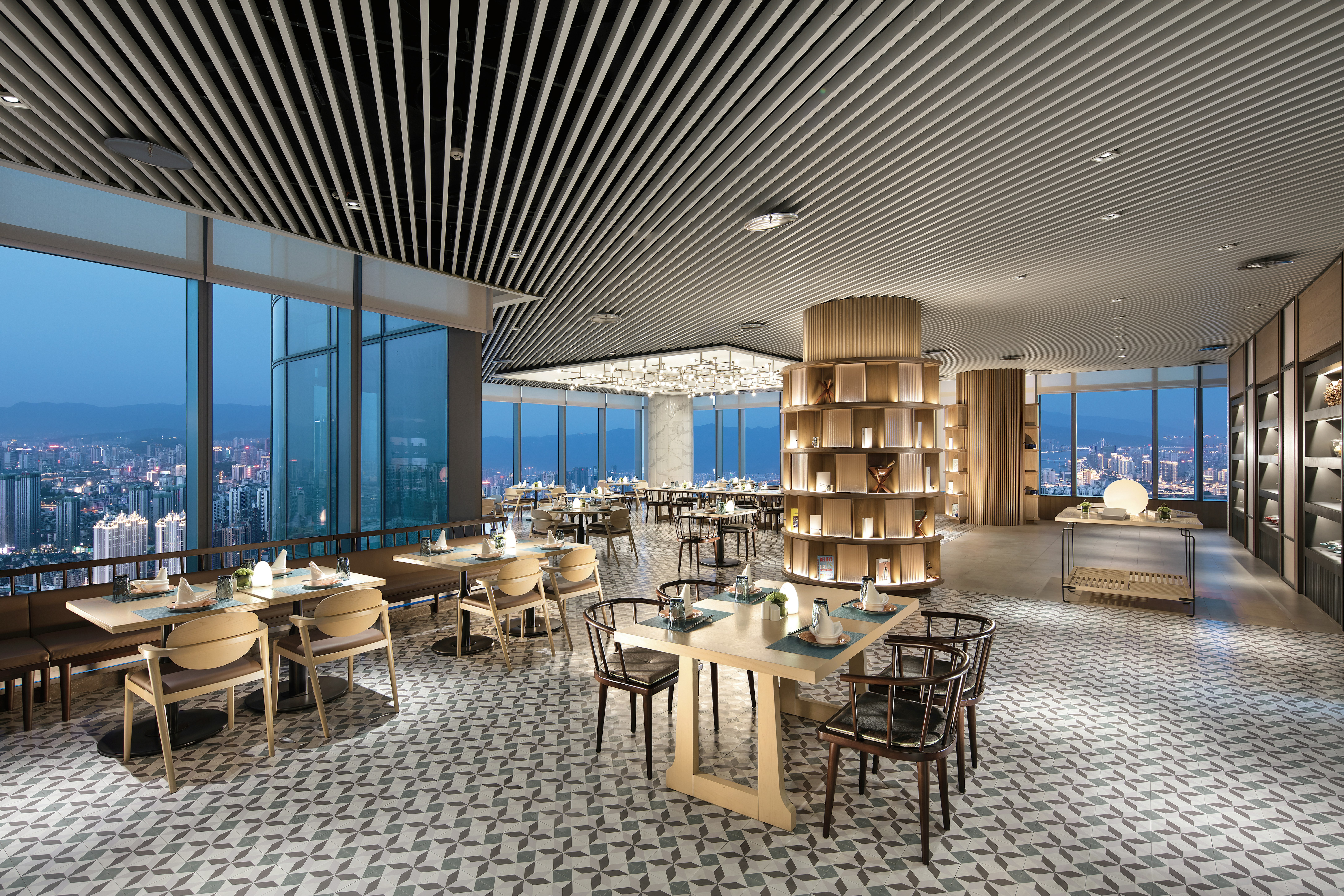 Hilton Fuzhou 24/57