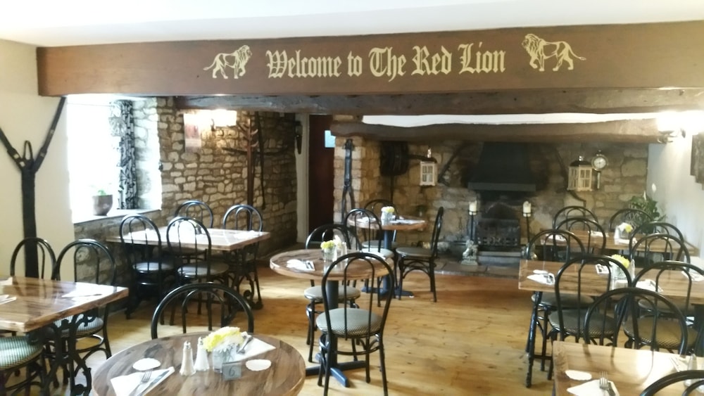 The Red Lion 16/32