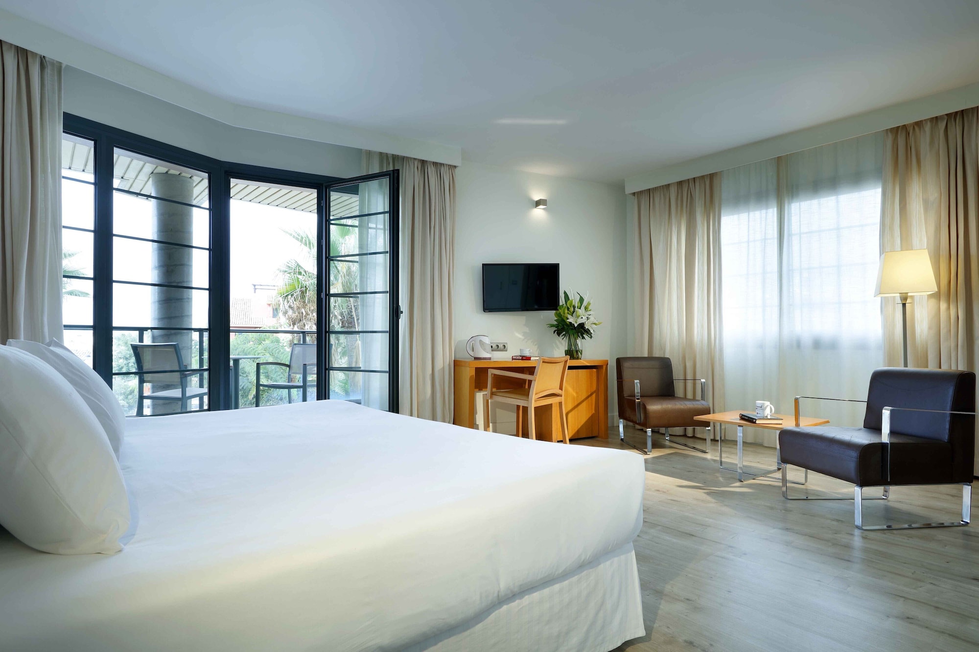 Senior, Suite, 2 Double Beds