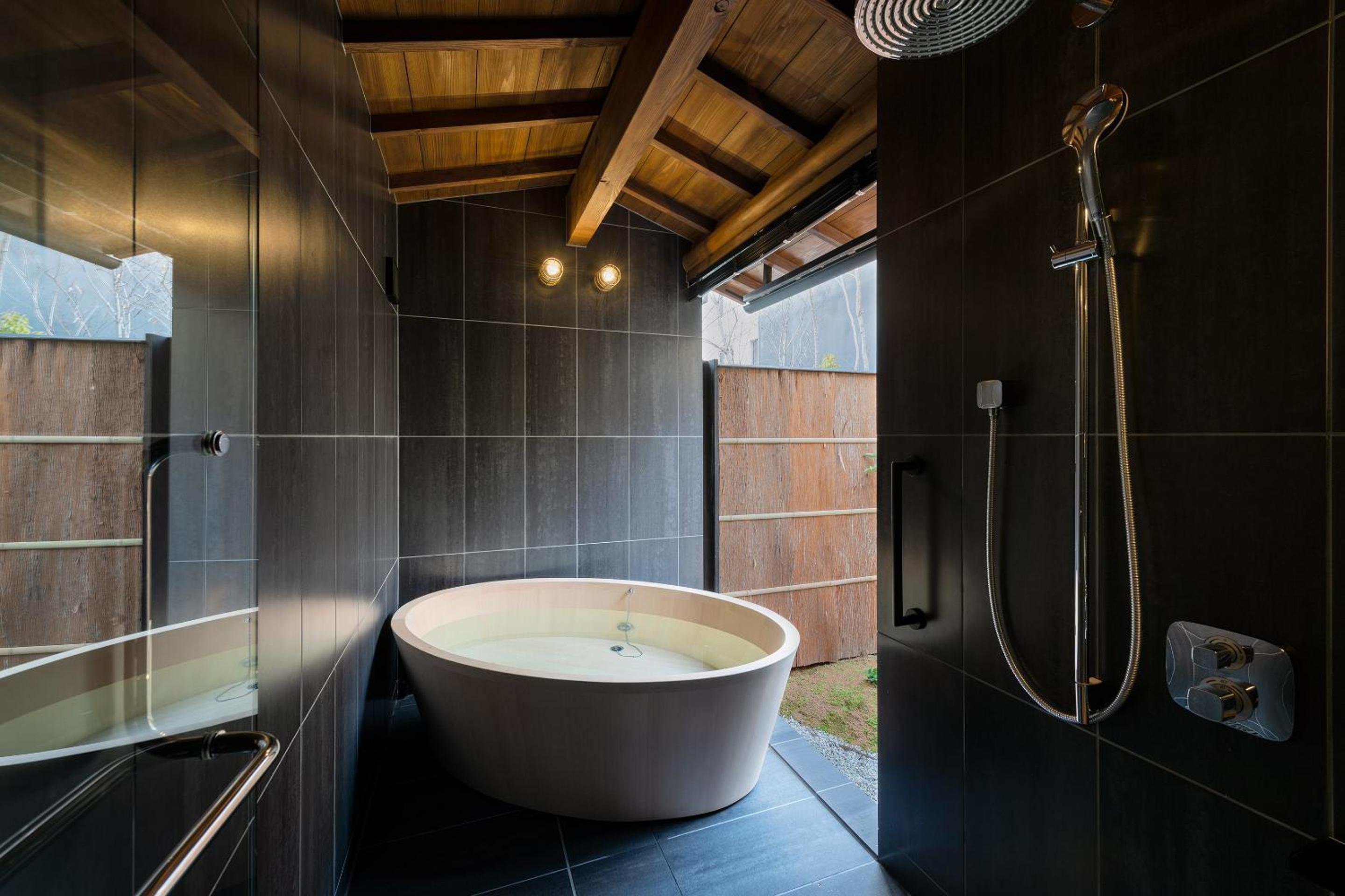 Luxury, Outdoor Bath، Nazuna Kyoto Gosho 3/5