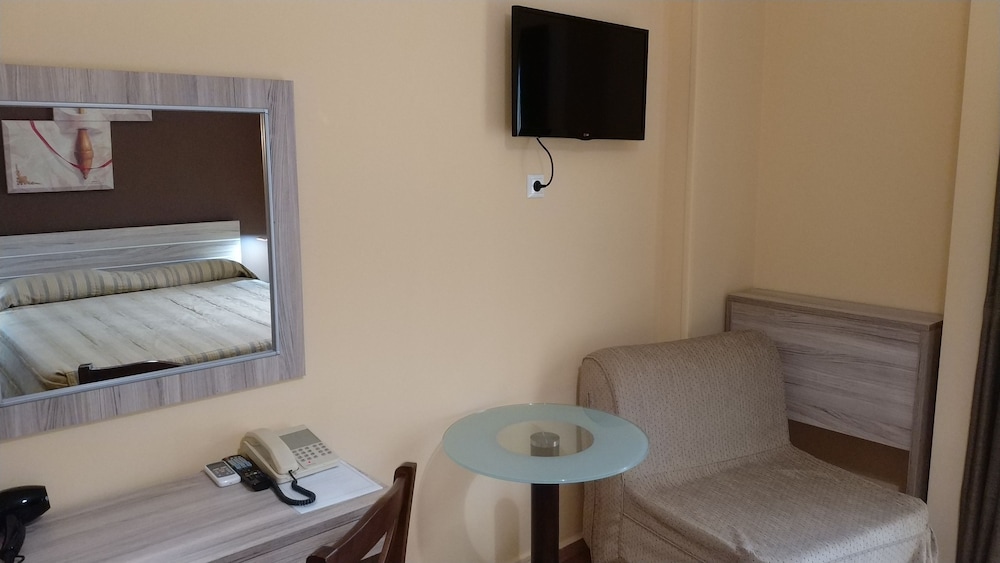 Ambrosia Suites 45/60