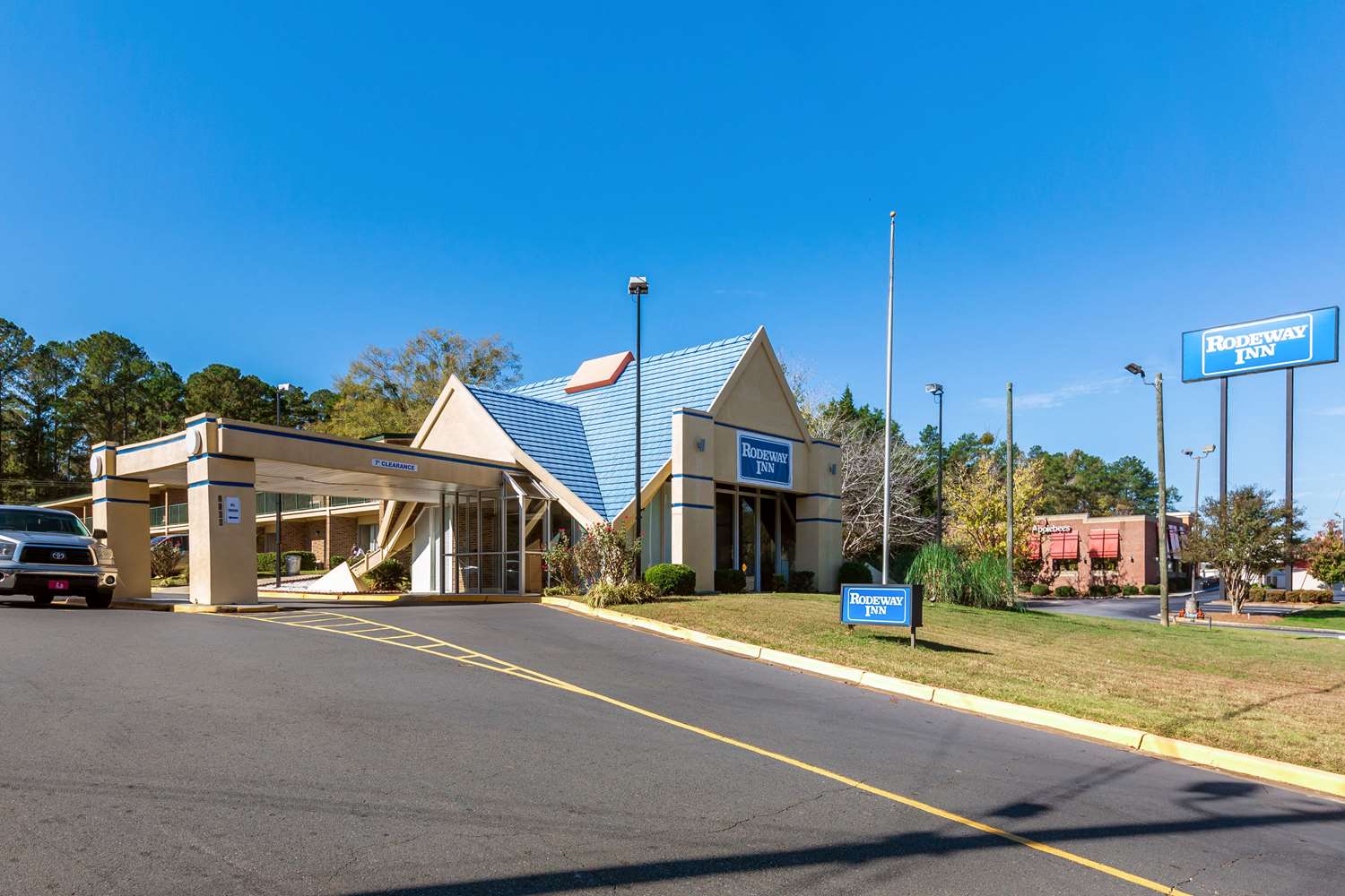 Super 8 by Wyndham Macon GA 10/14
