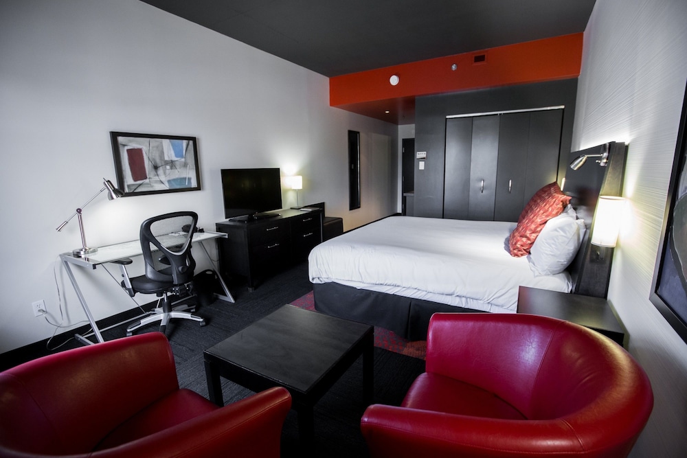 Grand Times Hotel Quebec City Airport 15/60