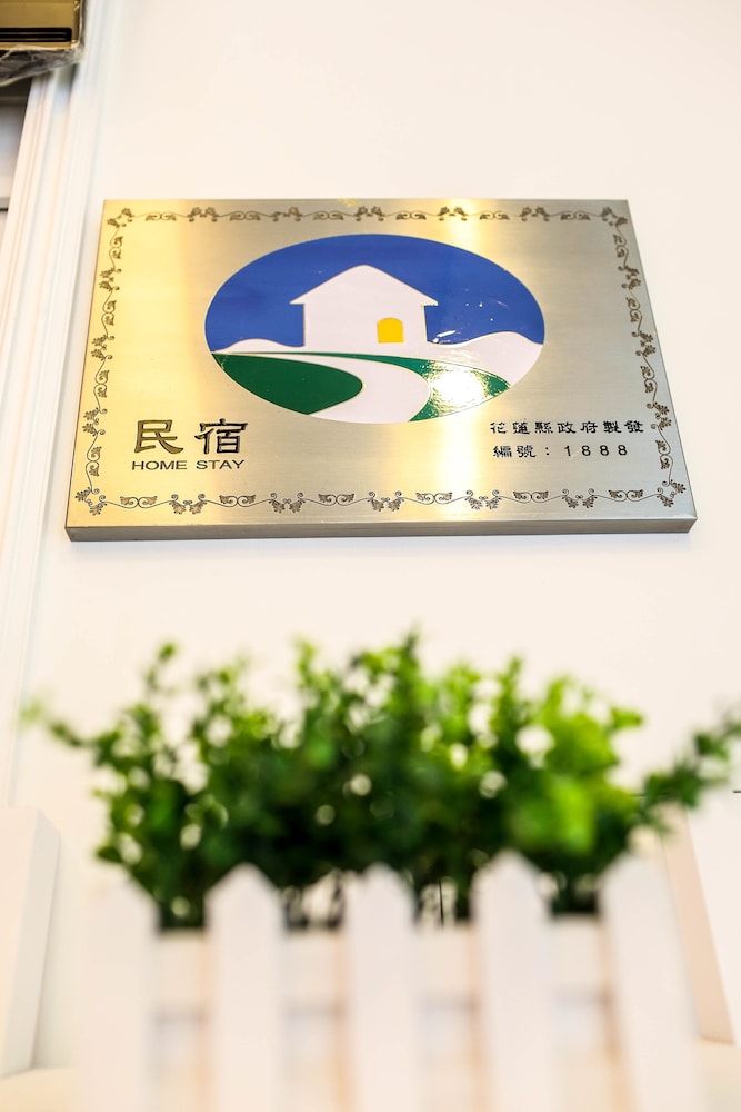 Happiness Station B&B 2/50