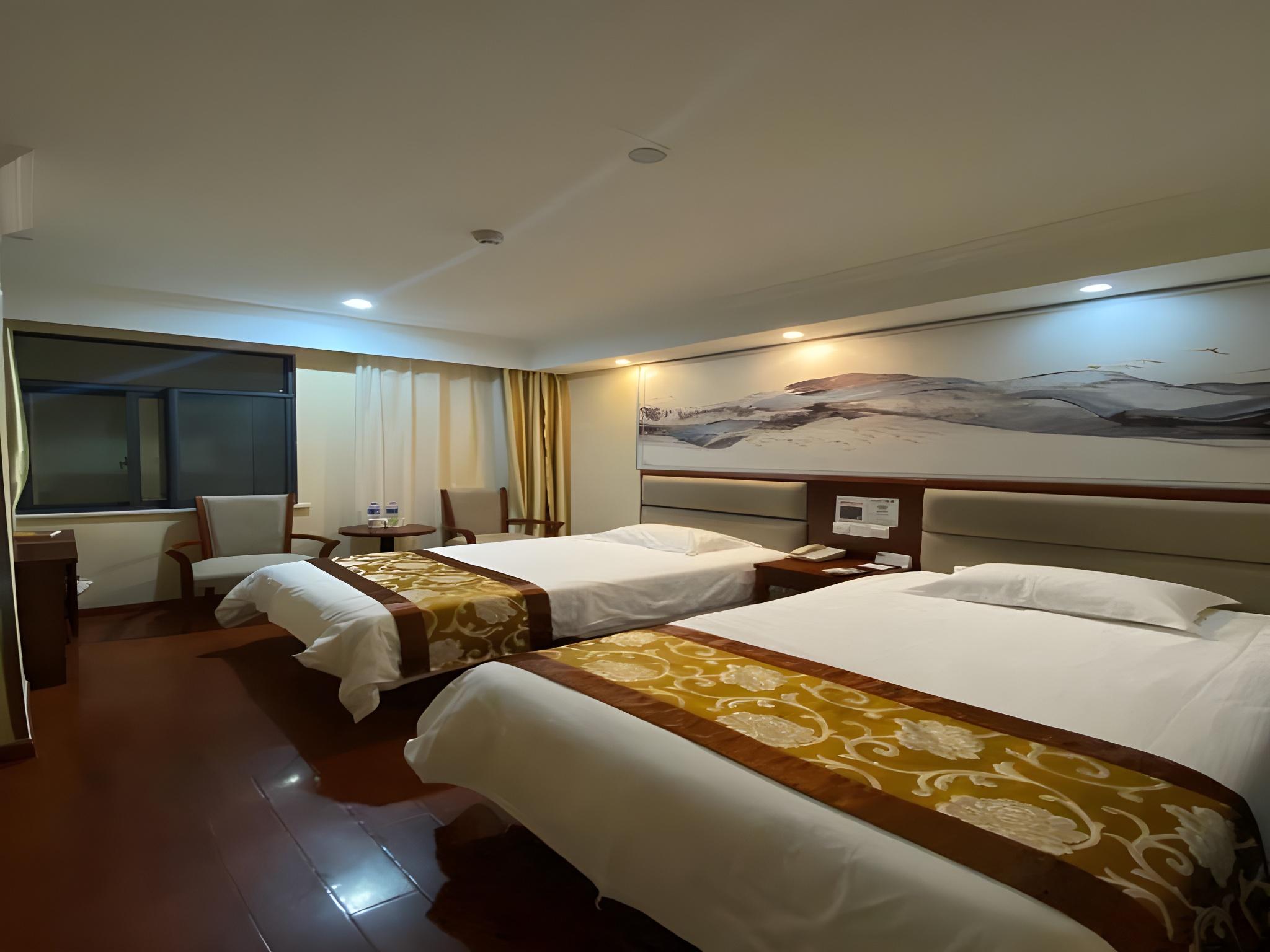 ROOM, TWIN BEDS, PATIO