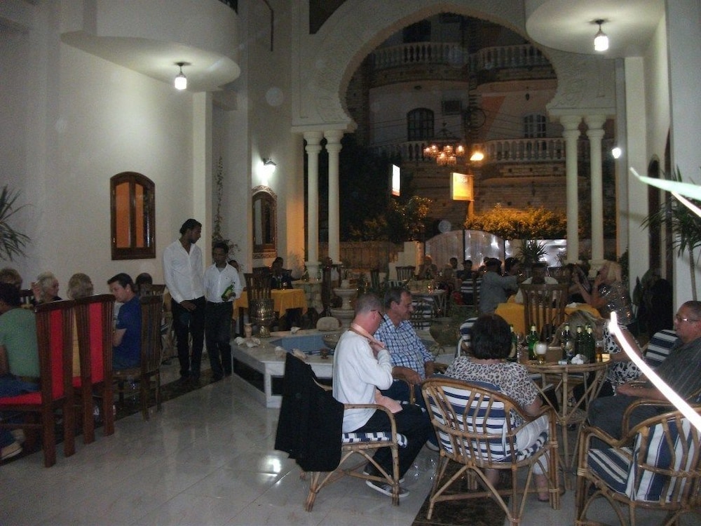Alhambra Hotel 27/50