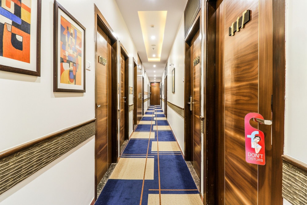 Fabhotel Admiral Andheri 27/31