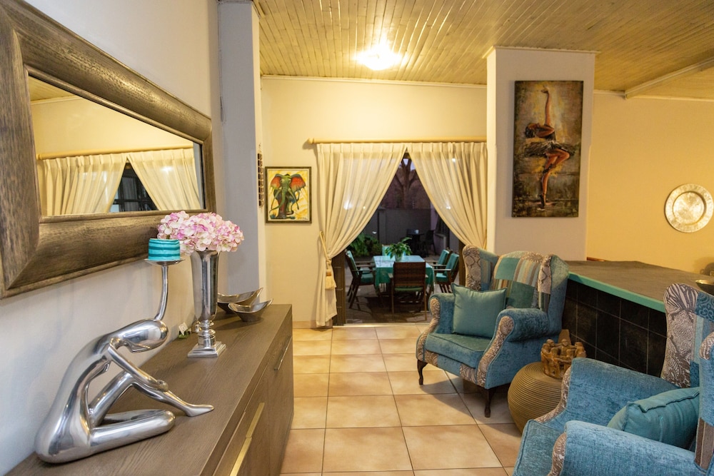 Glen Maine Guest House 26/50