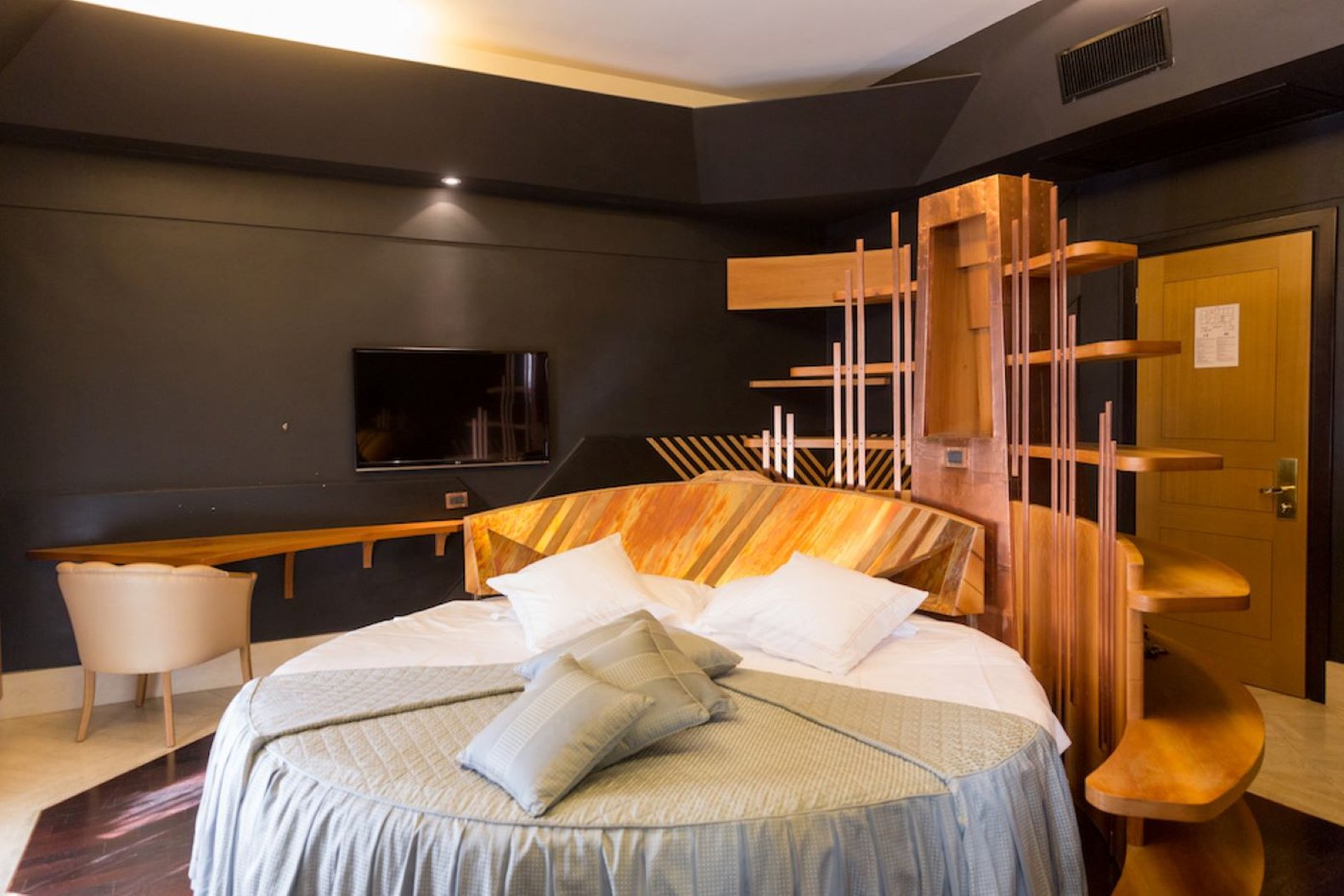 Isa Hotel 14/58