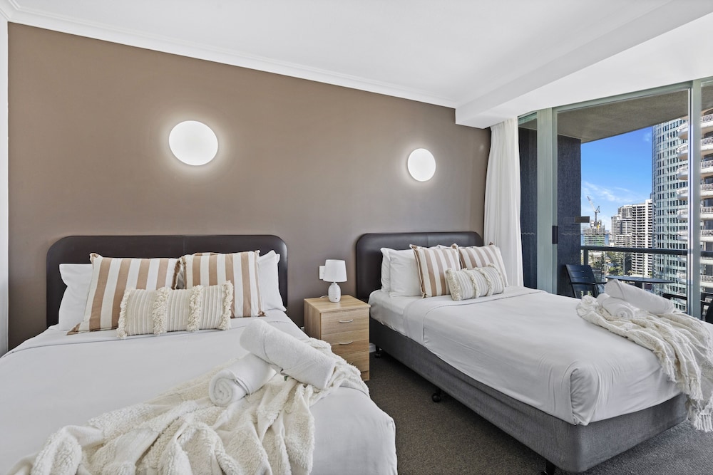 Mantra Legends Surfers Paradise 43/76