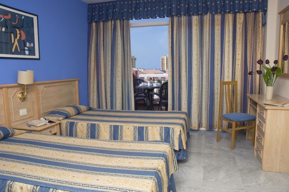 Lobby at Apartamentos Marola Park, Arona