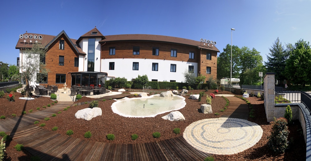 Ancor Hotel 48/50