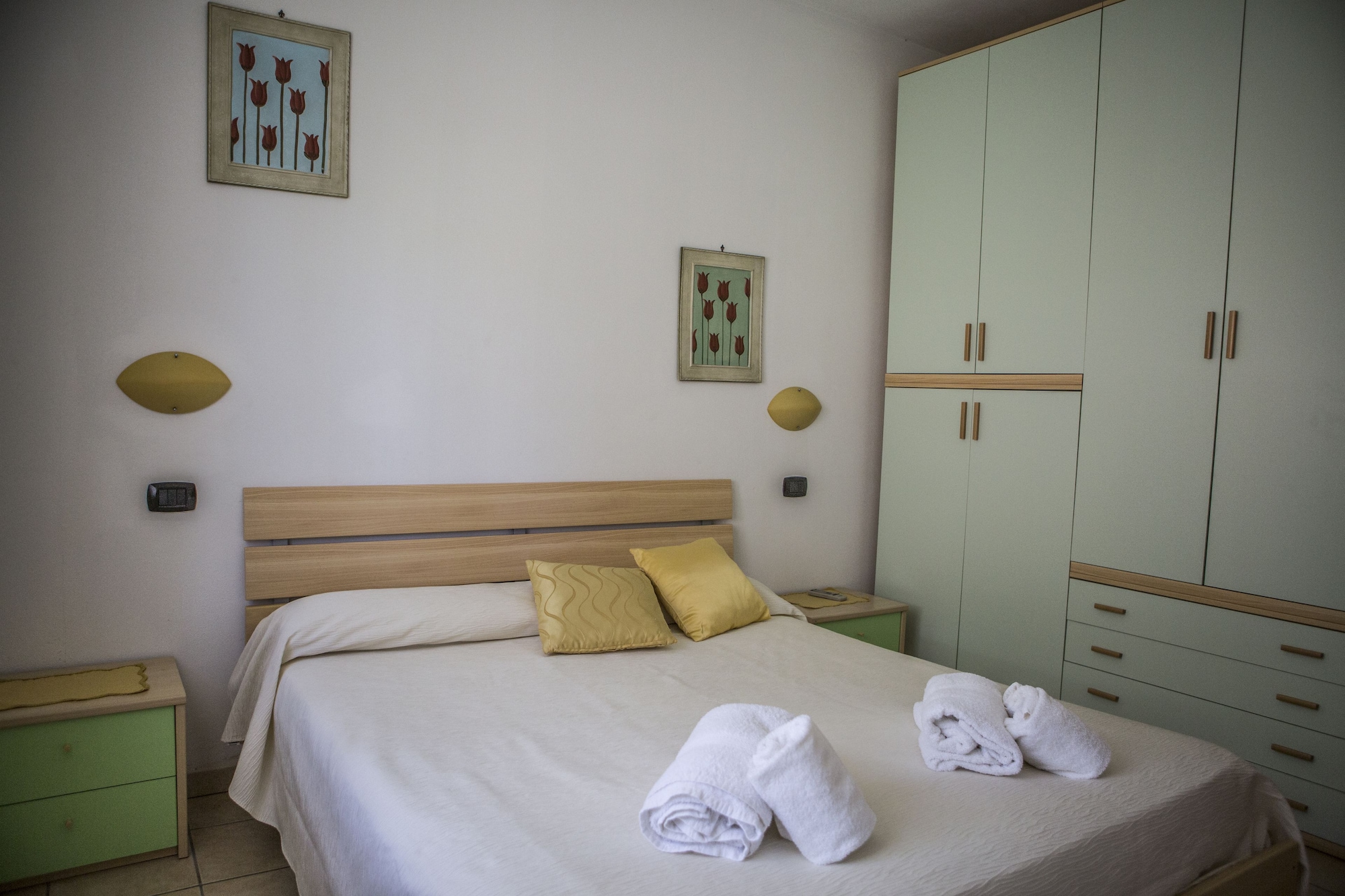 1 BEDROOM, APARTMENT, PATIO