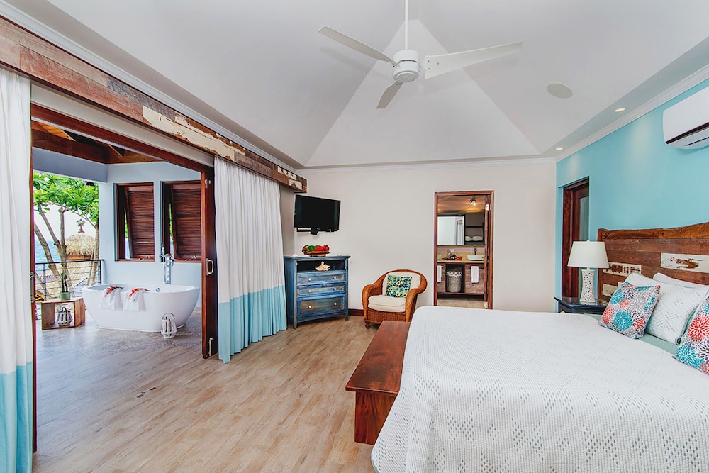 Hermosa Cove Villa Resort and Suites 17/39