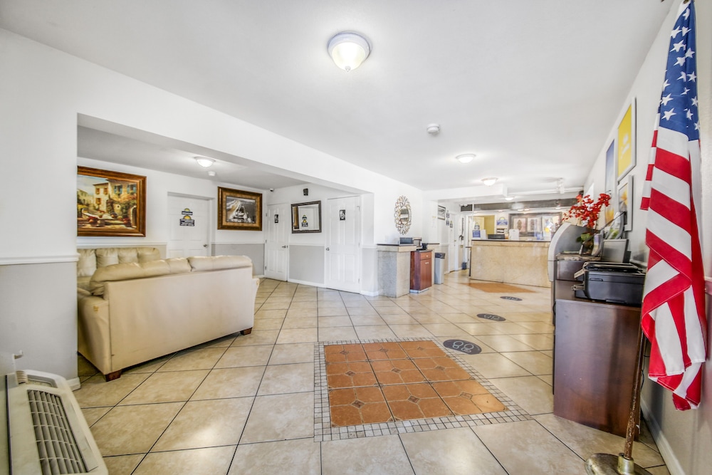 Econo Lodge Daytona Beach - Speedway 7/48