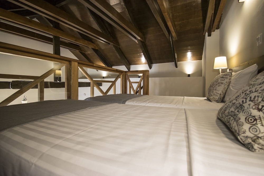 D'Argento Boutique Rooms 50/63