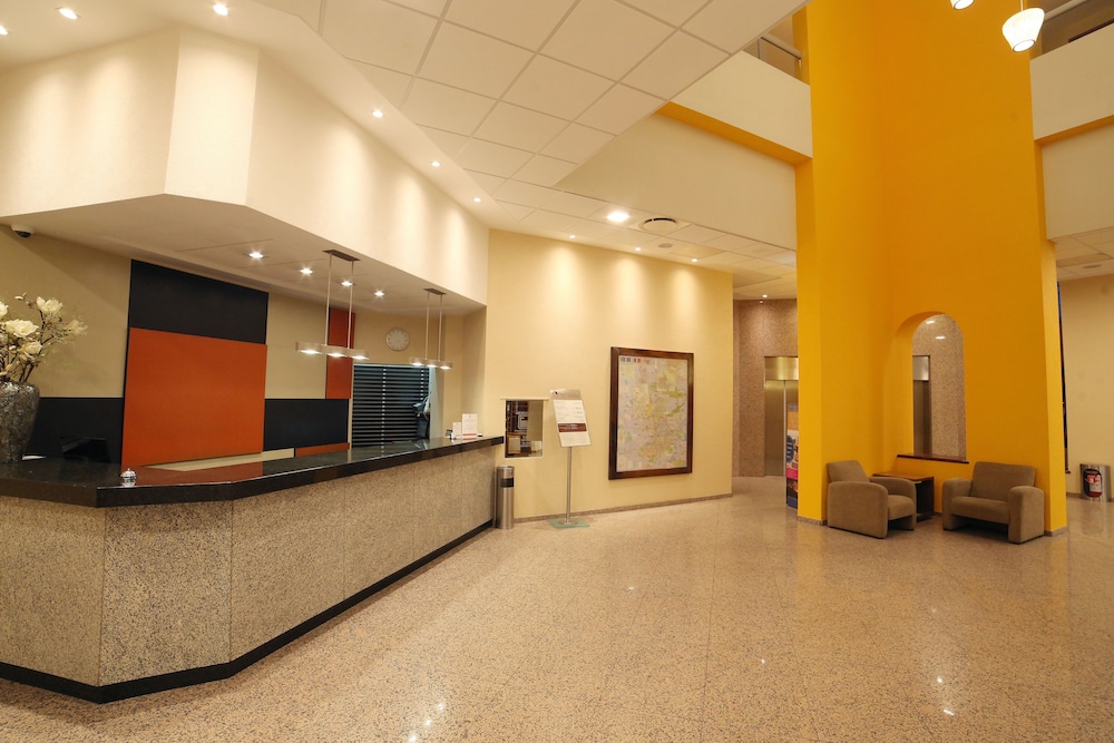 Hotel Mirabel 3/63