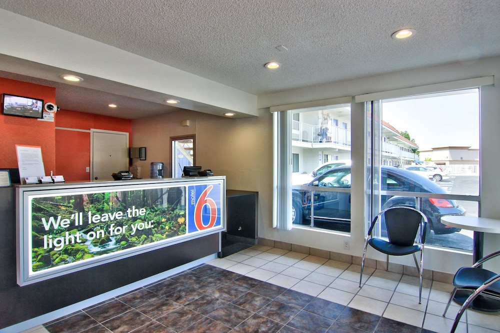 Motel6 West Sacramento, CA 7/60