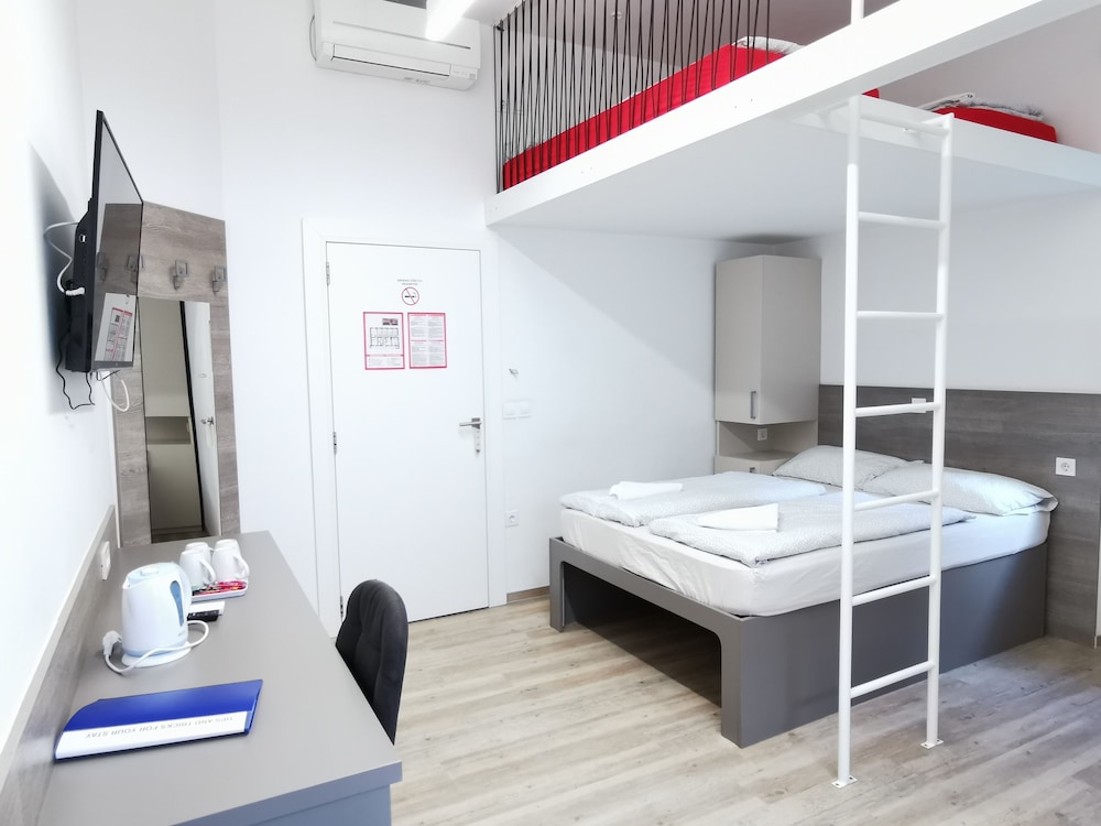 Rooms Ambrozic 33/39