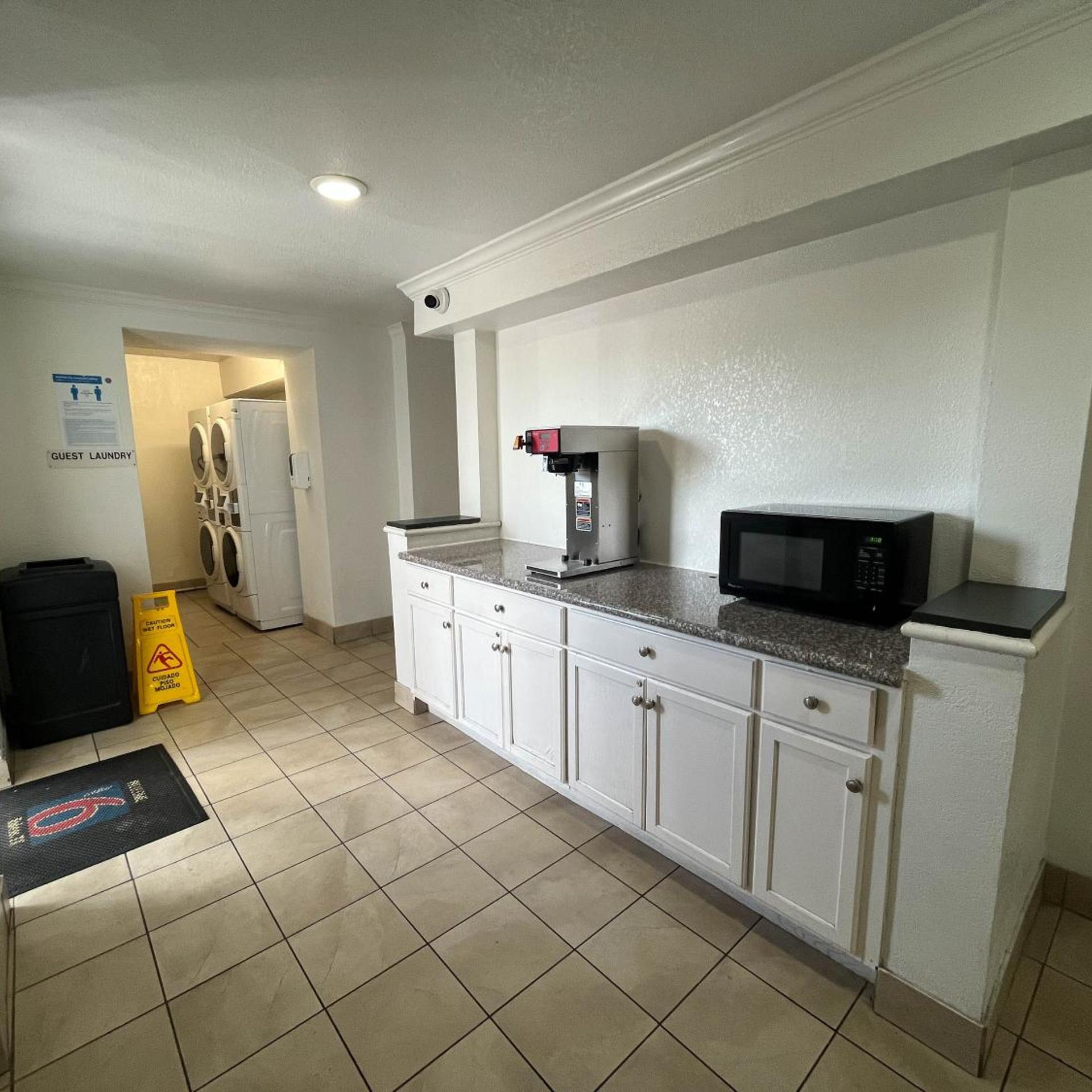 Lobby at Studio6 Studio6 Suites Euless, TX – DFW West, EULESS - TX