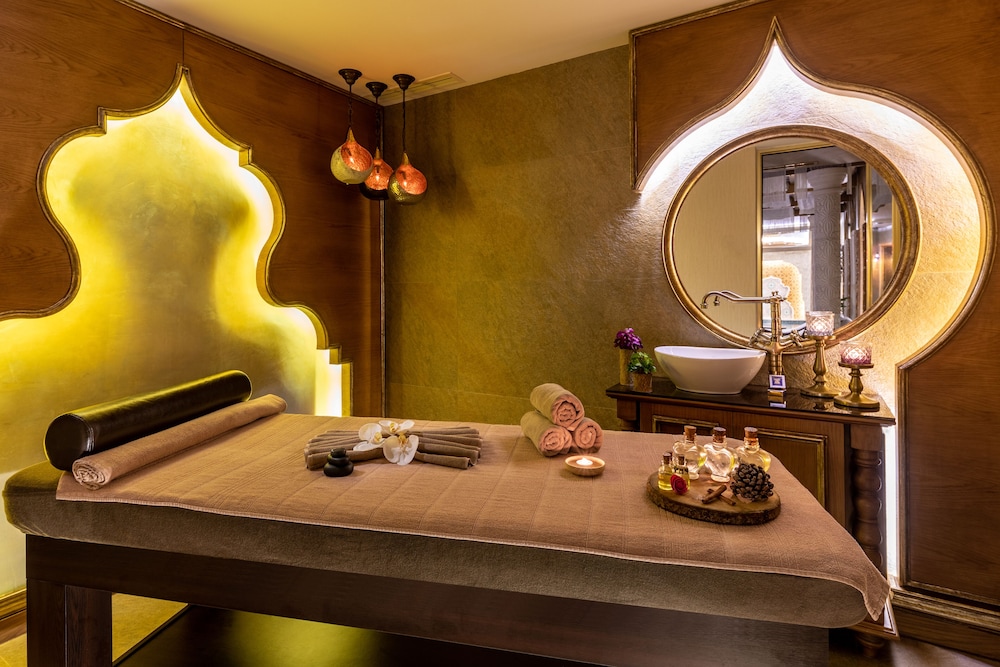 Romance Istanbul Hotel 12/75