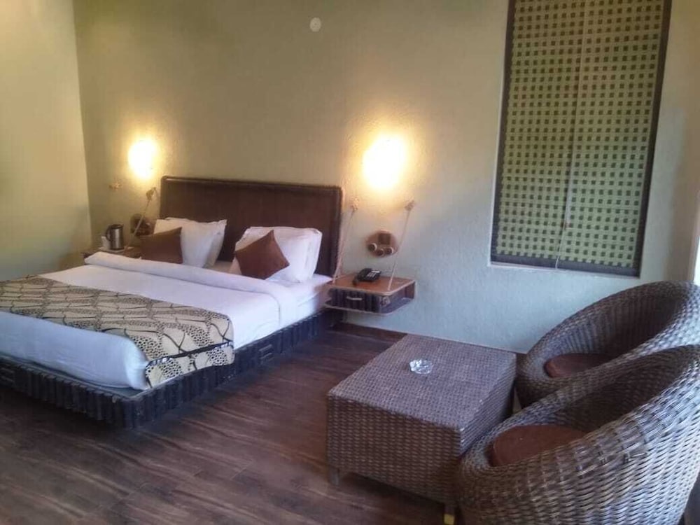 Le Reserve Resort Corbett 20/50