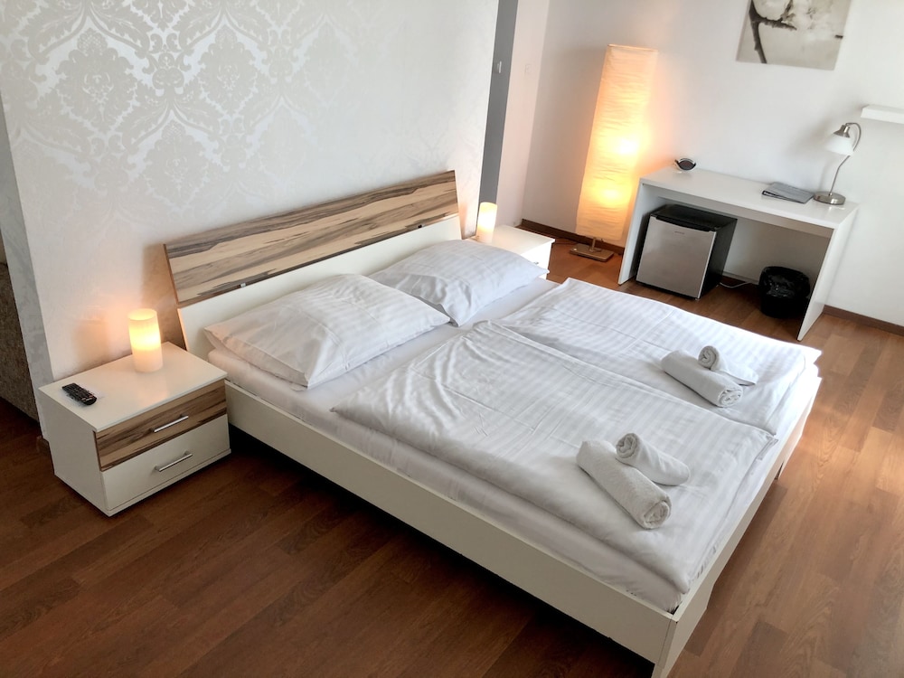 Hotel Modena 6/50