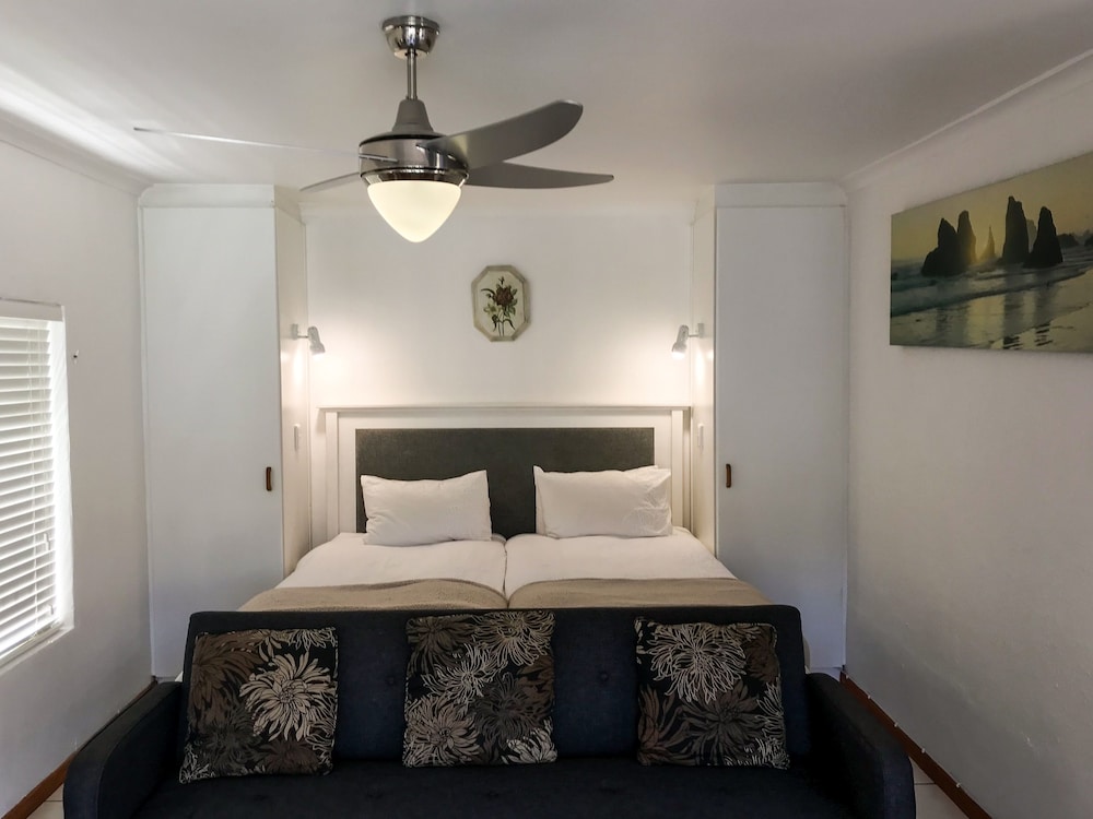 Howard's End Manor 22/50