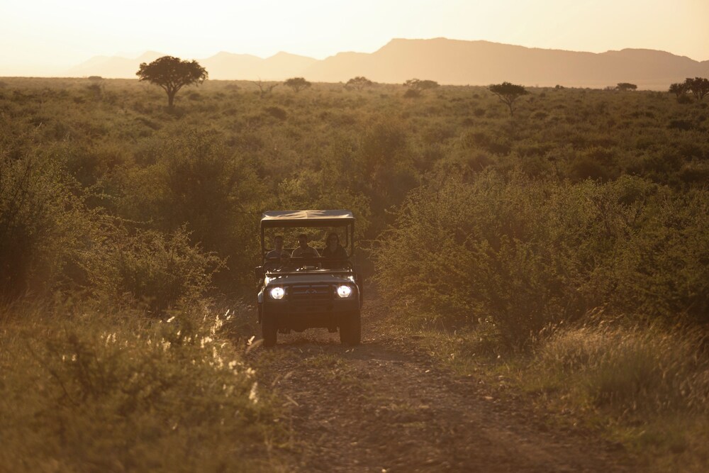 Rhulani Safari Lodge 66/76