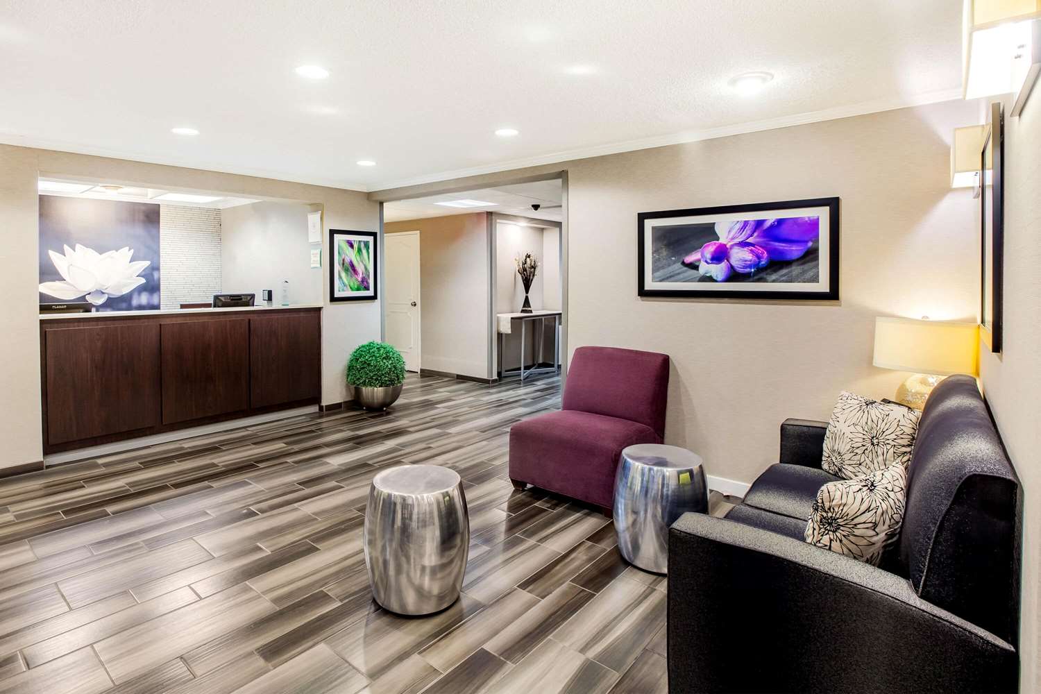 La Quinta Inn & Suites by Wyndham Houston Baytown East 28/47