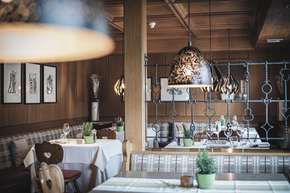 Aktiv & Vitalhotel Taubers Unterwirt 8/71