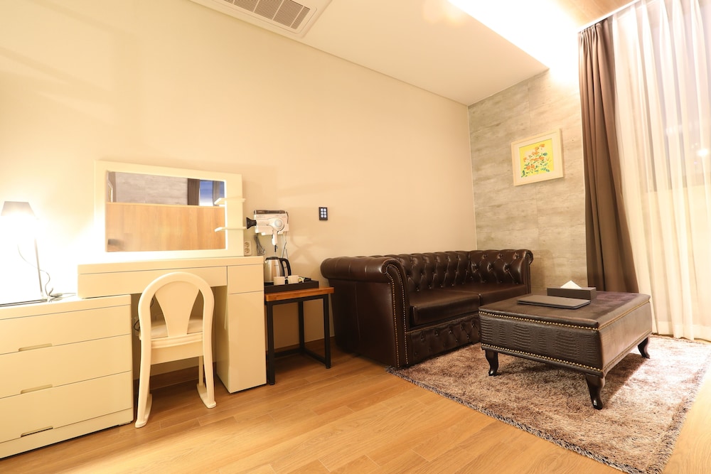 REST HOTEL 37/70