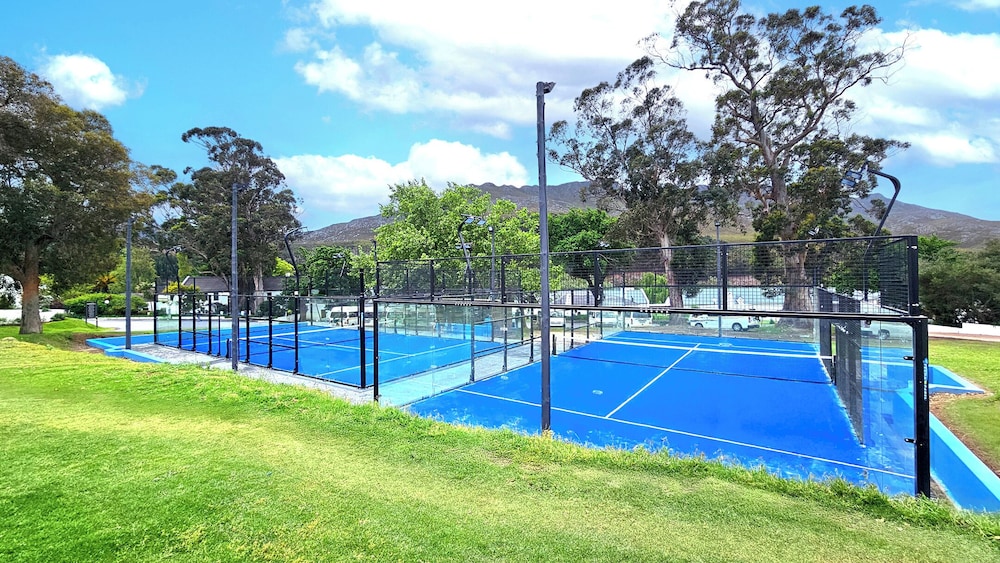 Houw Hoek Hotel 25/50