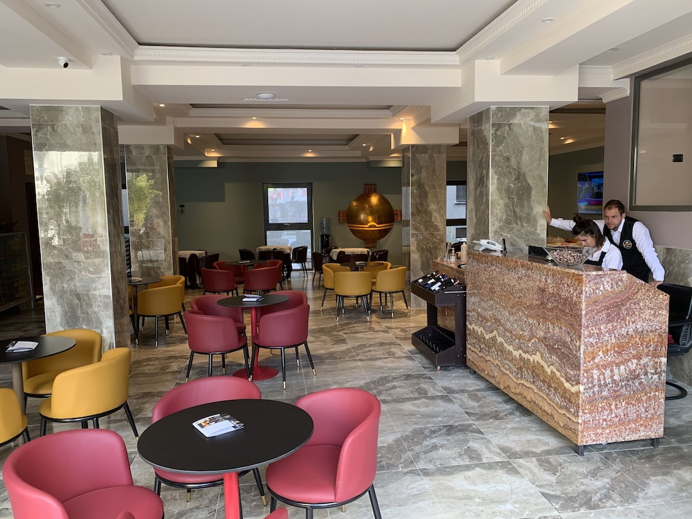 ELYSEE HOTEL 24/33