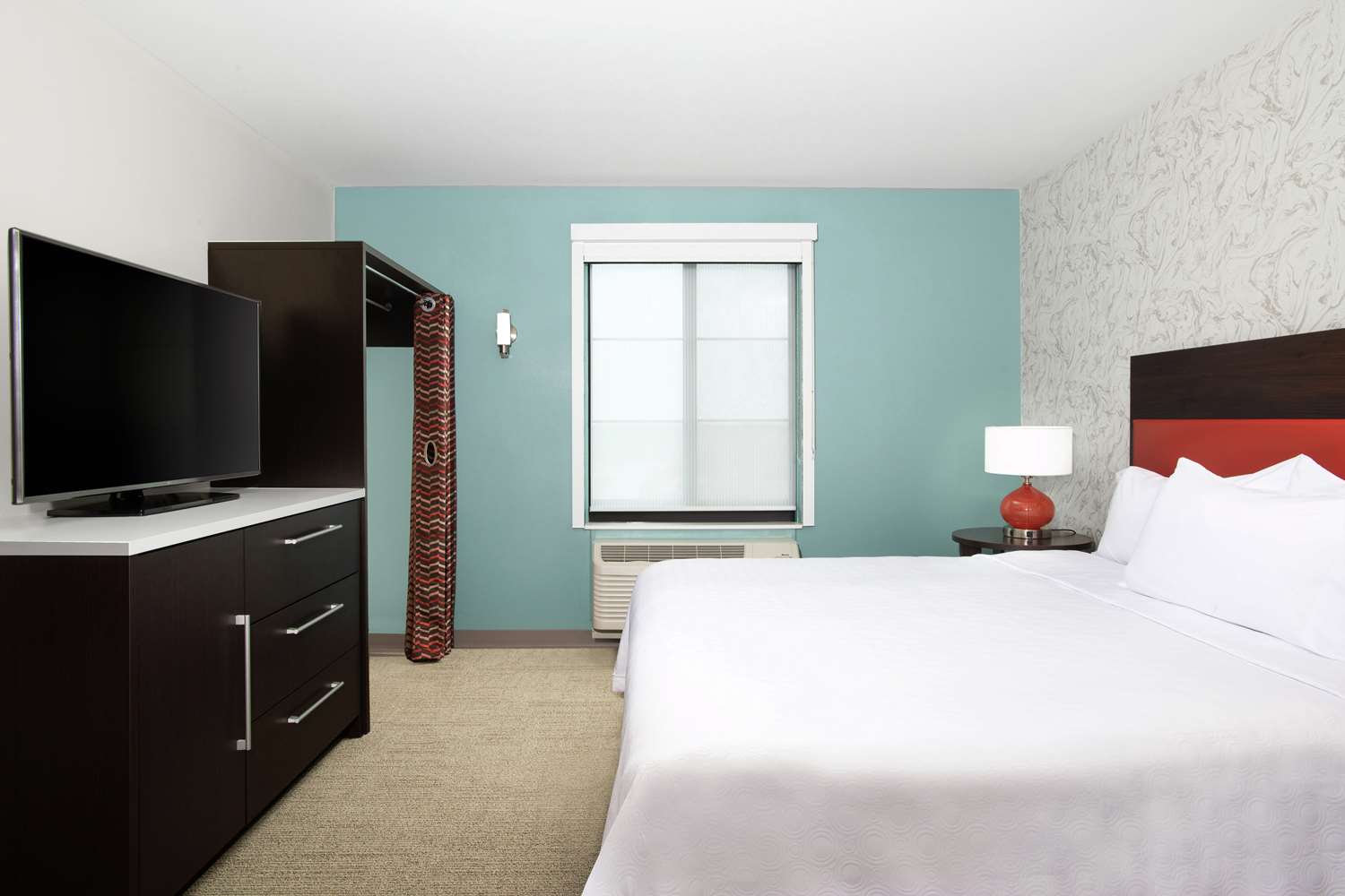 STUDIO, 2 QUEEN BEDS, ACCESSIBLE