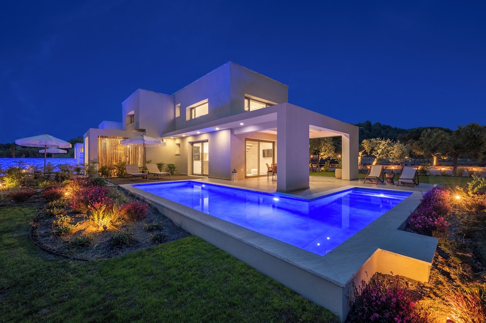 Kassandra Villas 6/50