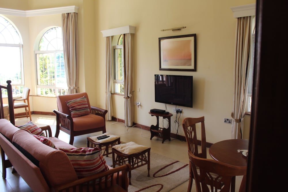 Sovereign Hotel 24/50