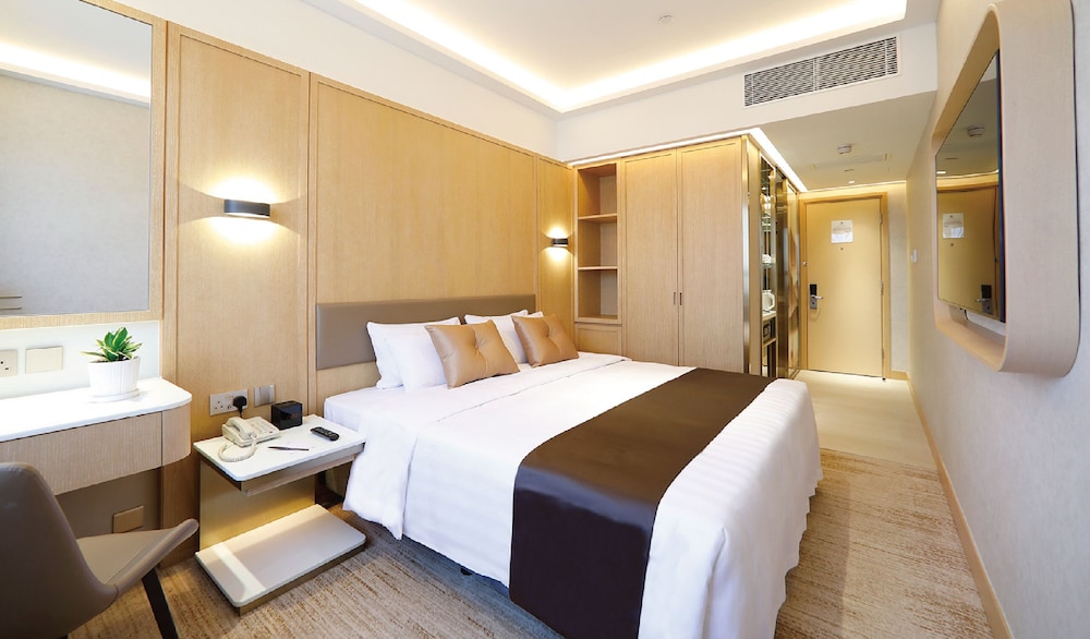 City, King Bed, with View, Club Floor