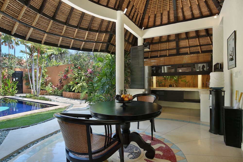 Impiana Private Villas Seminyak Hotel 37/44