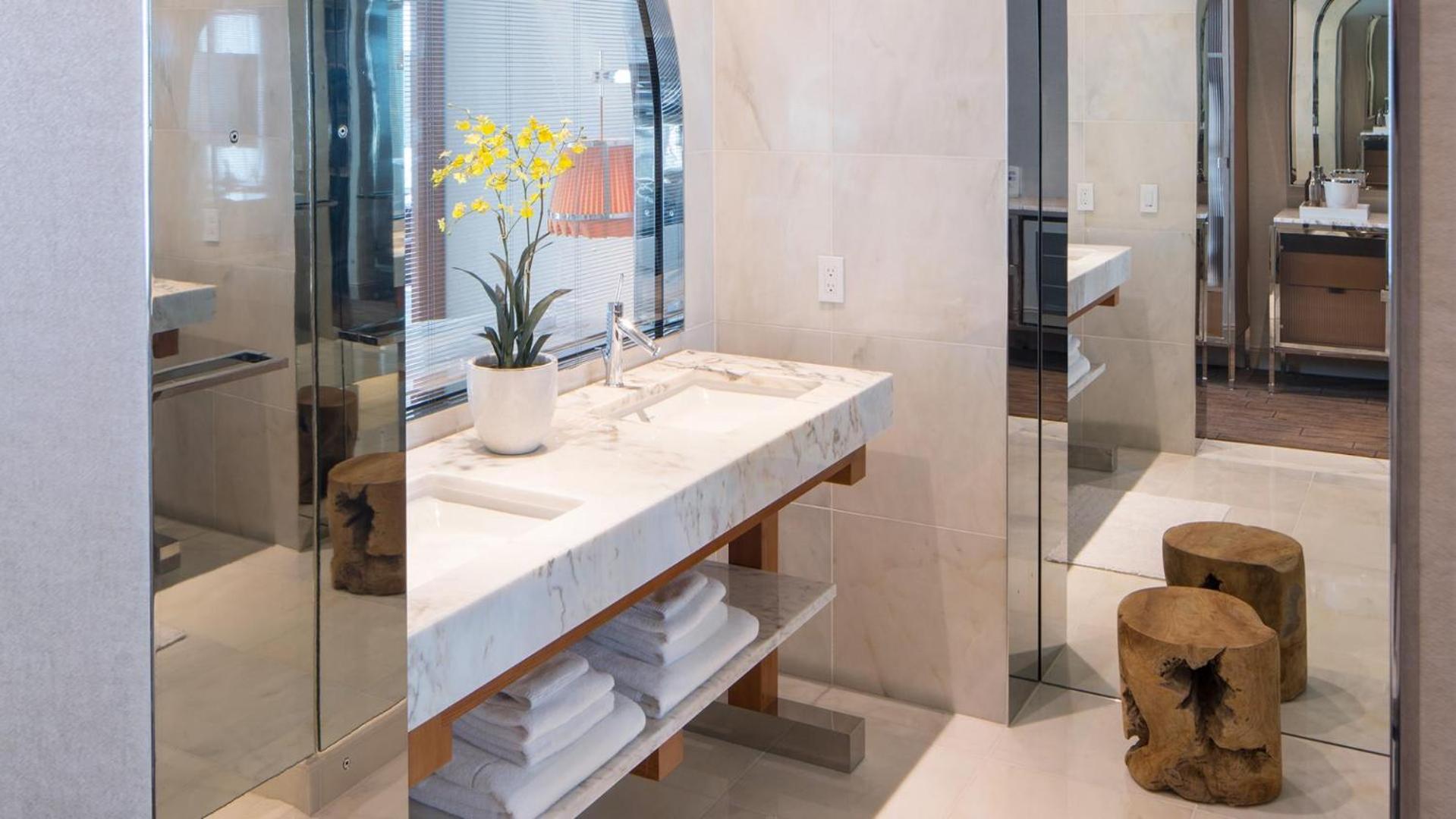 غرفة قياسية بسرير كينج، Lotte Hotel Seattle 4/5